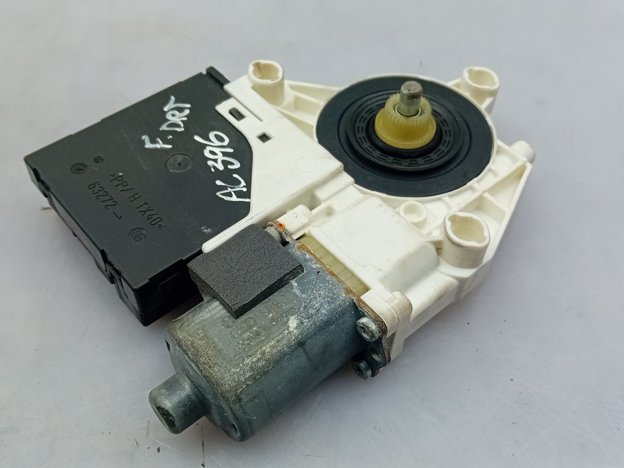 Front Right Door Window Regulator Motor