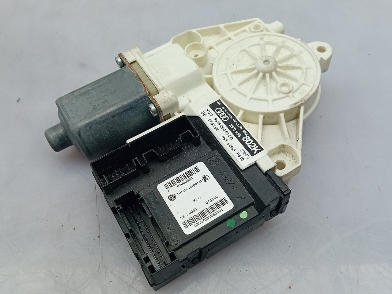 Moteur lève-vitre avant Droite AUDI A3 (8P1) Imagem-1