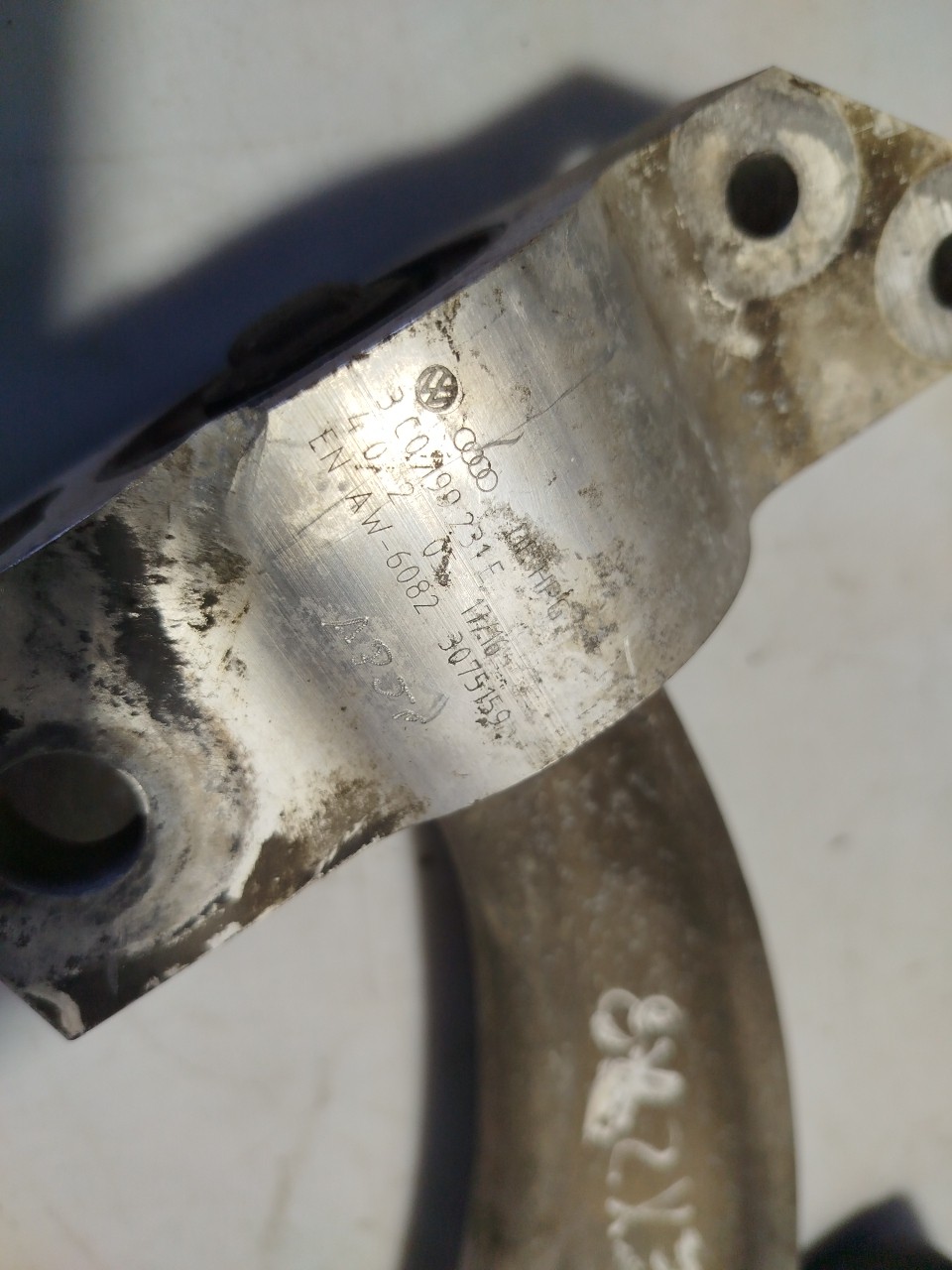 Left front suspension arm VOLKSWAGEN Passat (3C2) Imagem-3
