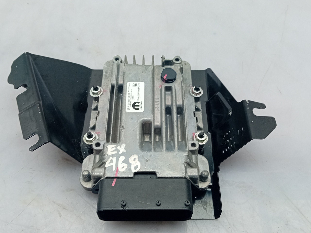 Gearbox control unit / Gearbox ECU