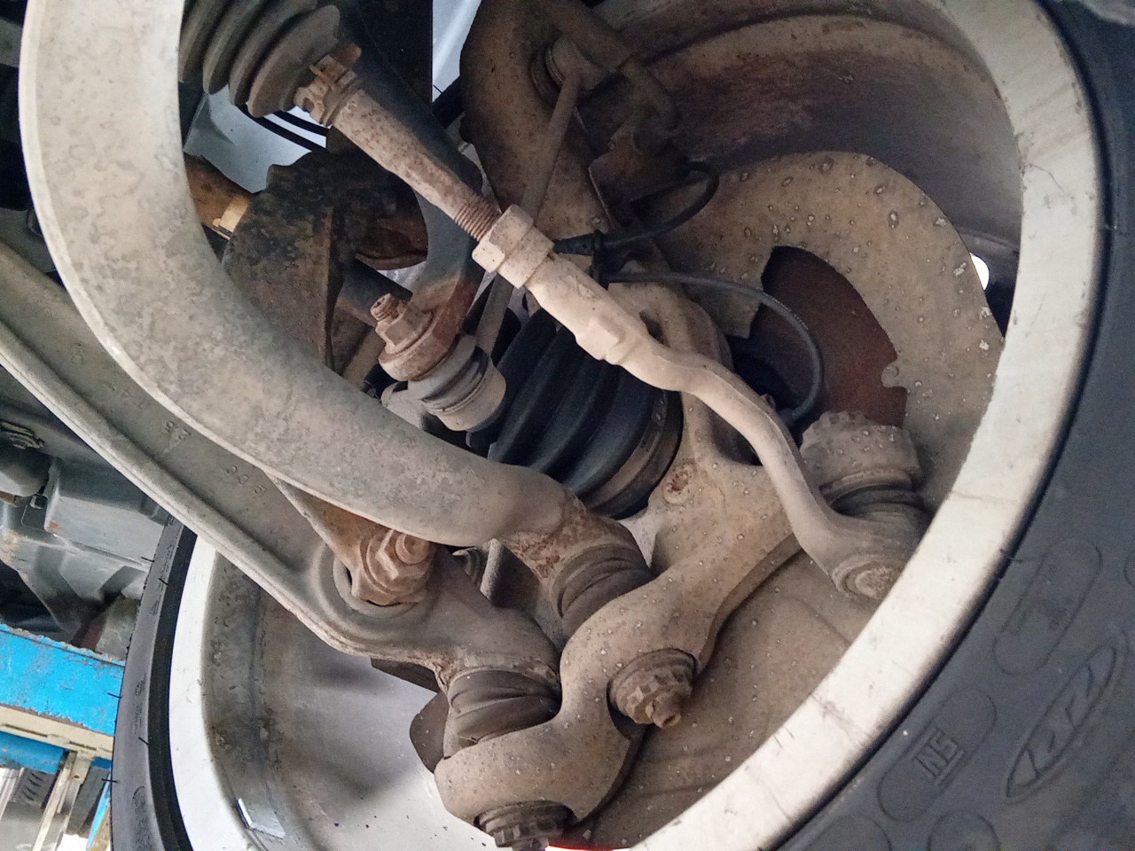 Left front steering knuckle