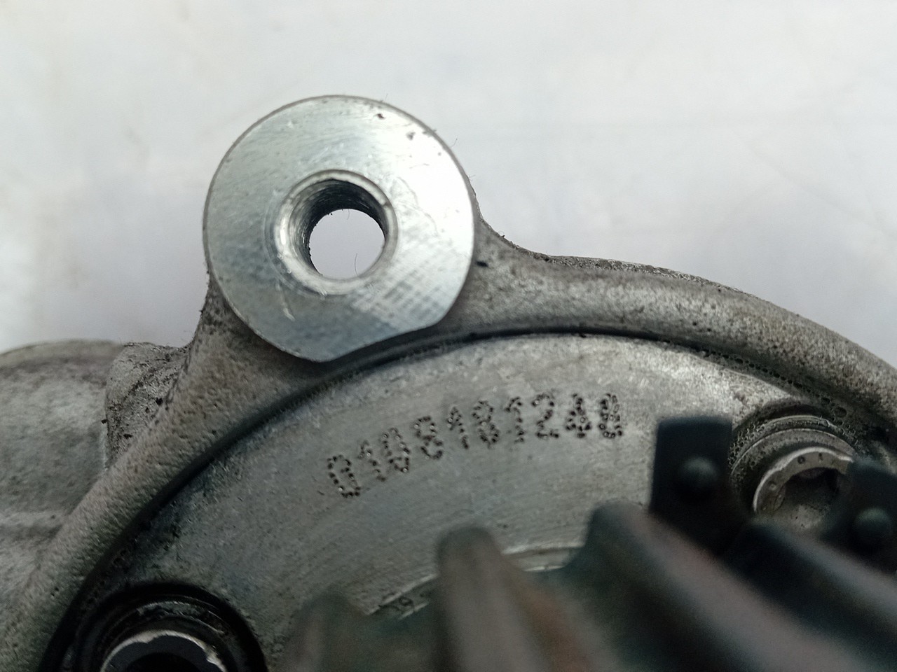 Pompe d'injection AUDI A3 Sportback (8VA, 8VF) Imagem-4