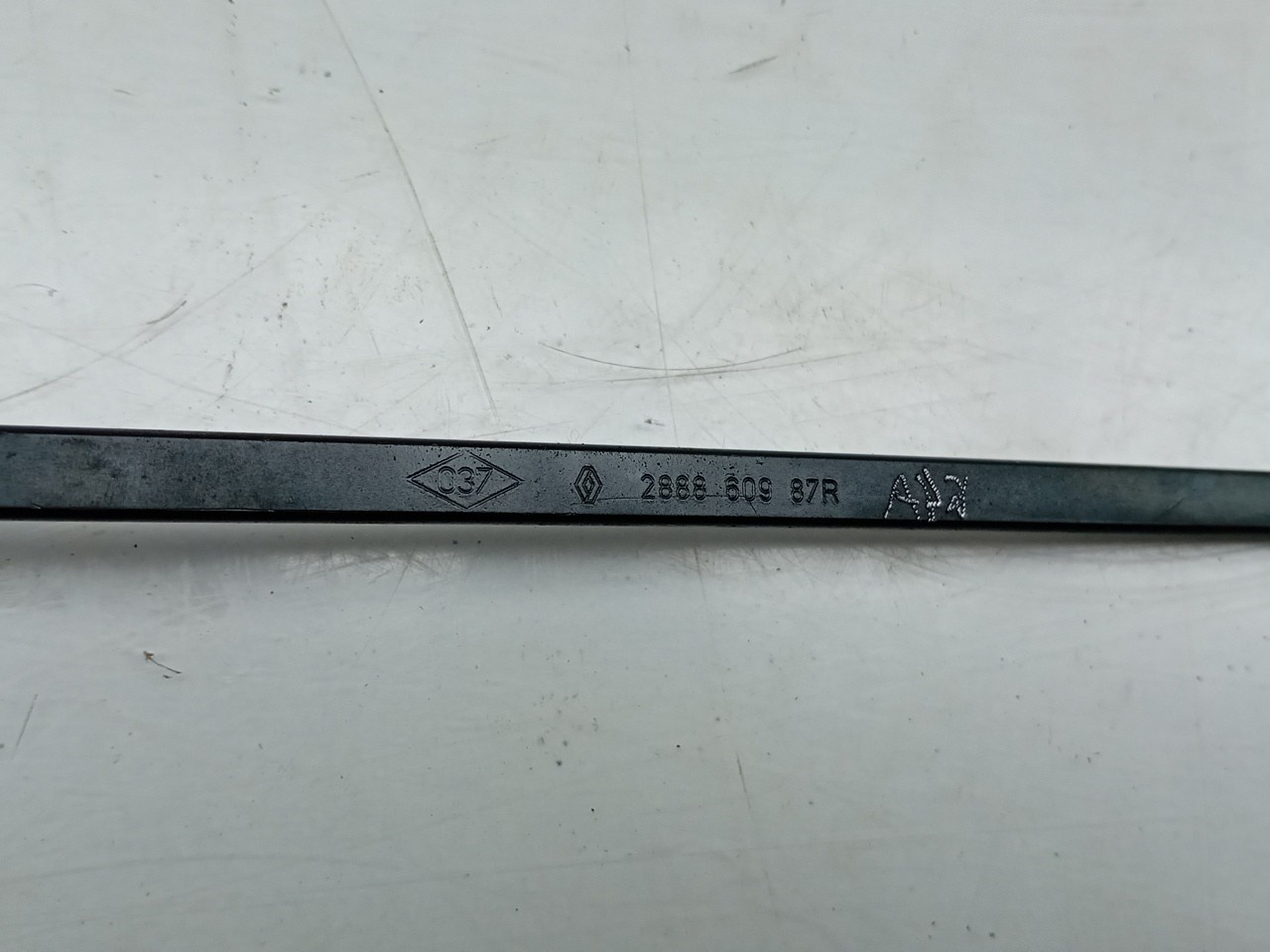 Windscreen wiper arm Right front RENAULT Zoe (BFM_) Imagem-1