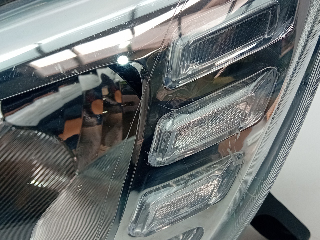 Ótica / farol esquerda DACIA Sandero II (5S_) Imagem-1