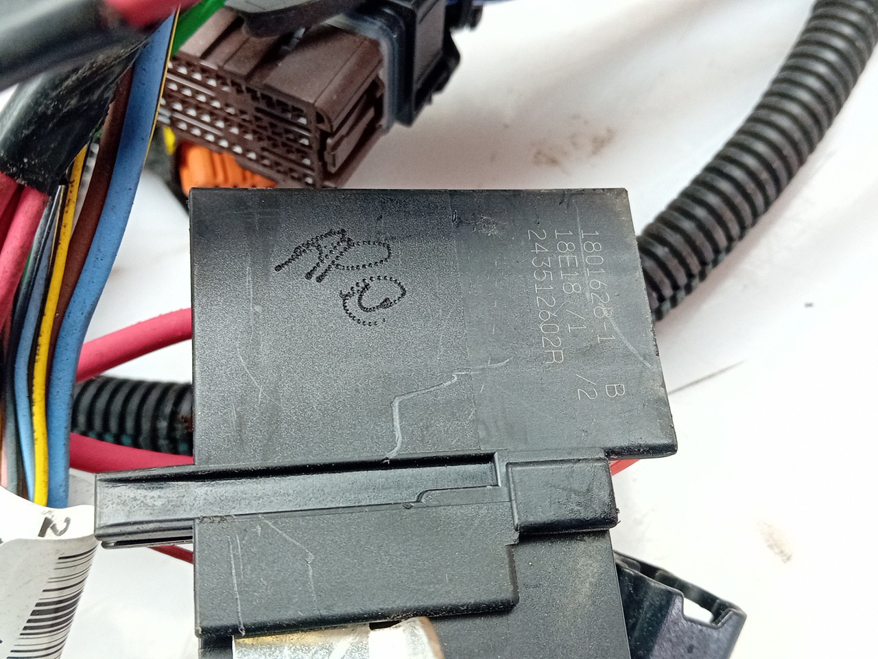 Engine electrical installation / engine wiring DACIA Sandero II (5S_) Imagem-3