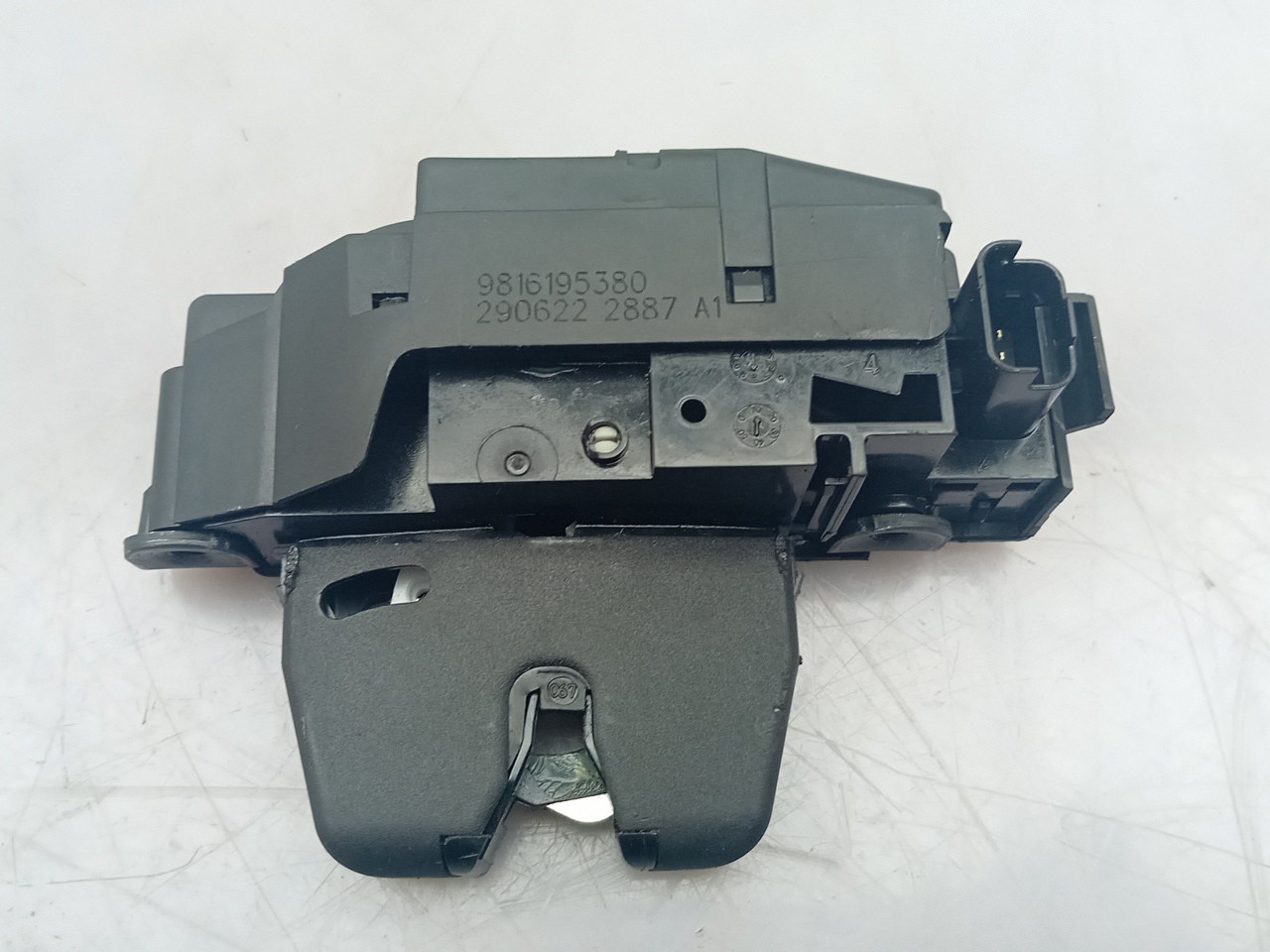 Tailgate Lock /Latch CITROËN C3 III (SX) Imagem-1