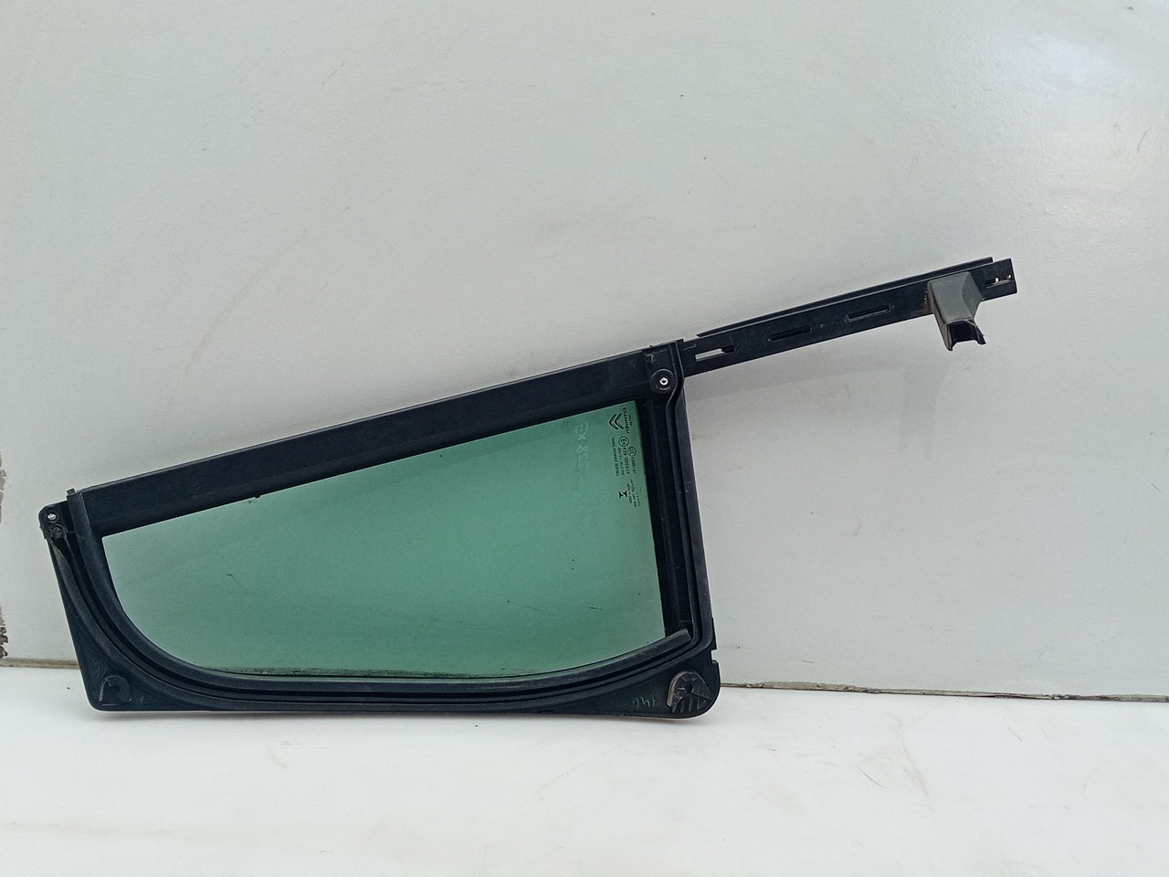 Left rear triangle window CITROËN C4 Grand Picasso II (DA_, DE_) Imagem-1