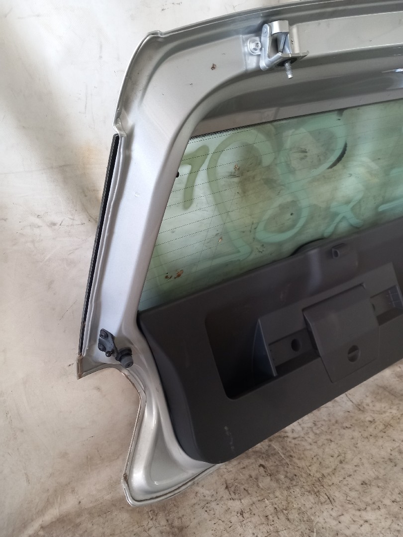 Tailgate / Trunk lid VOLKSWAGEN Polo (AW1) Imagem-3