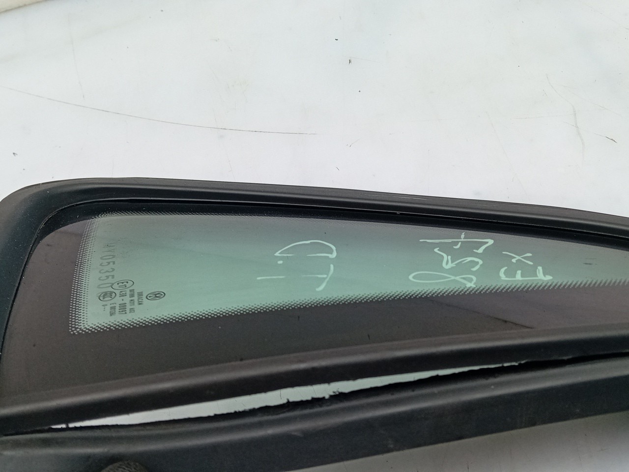 Vidrio del panel Trasero Derecho VOLKSWAGEN Polo (AW1) Imagem-2