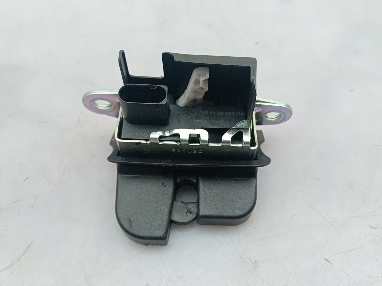 Tailgate Lock /Latch VOLKSWAGEN Polo (AW1) Imagem-1