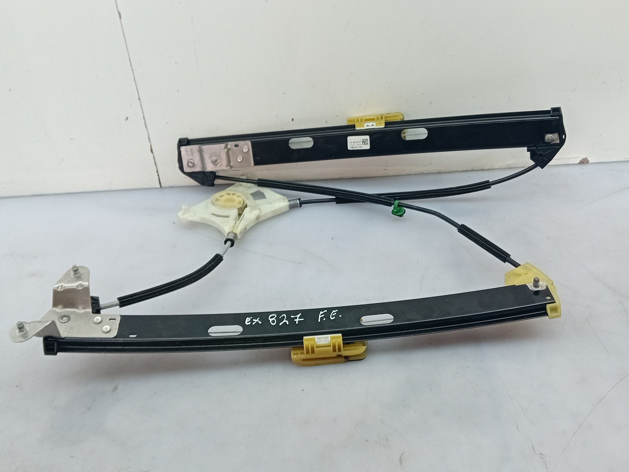 Left front window regulator VOLKSWAGEN Polo (AW1) Imagem-1