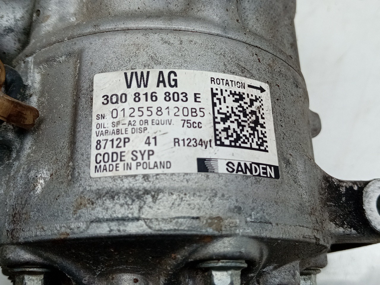 Compresor A/A VOLKSWAGEN Polo (AW1) Imagem-4