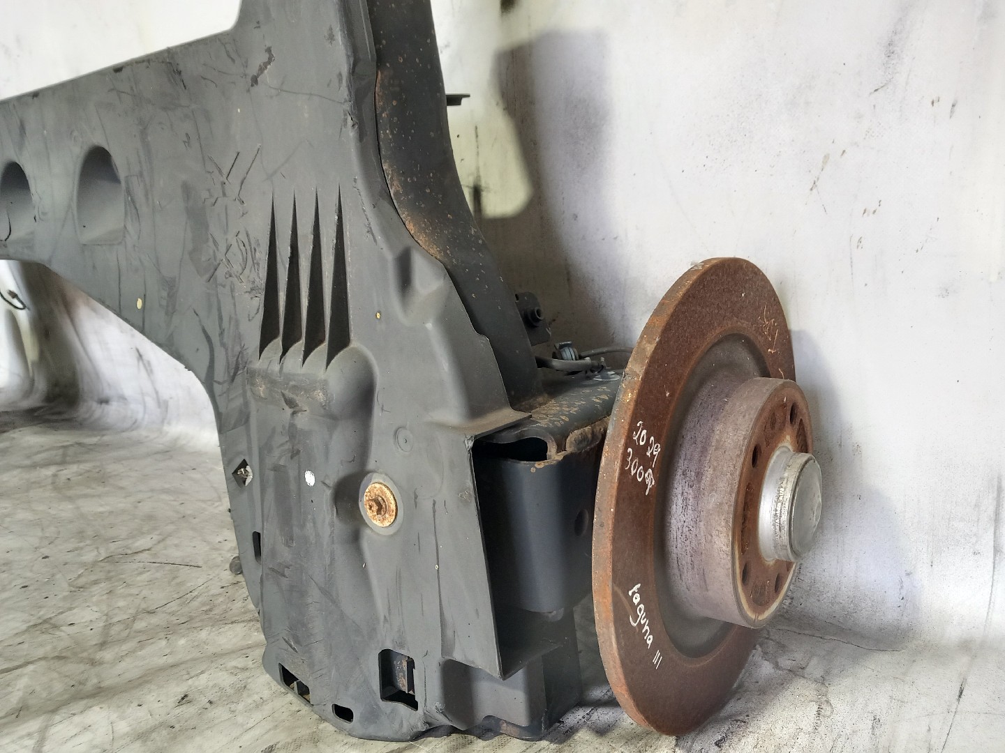 Essieu arrière à disques RENAULT Laguna III (BT0/1) Imagem-2