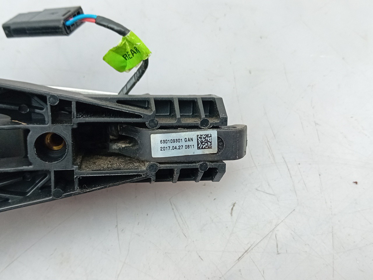 Left rear door handle OPEL Mokka / Mokka X Imagem-3