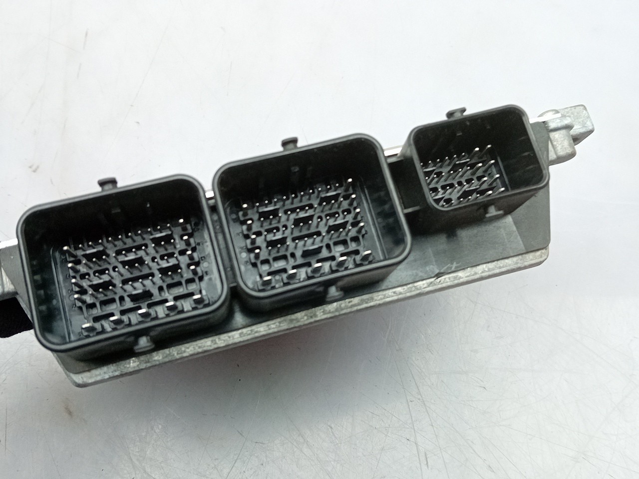 Engine control unit / ECU PEUGEOT 2008 I (CU_) Imagem-2