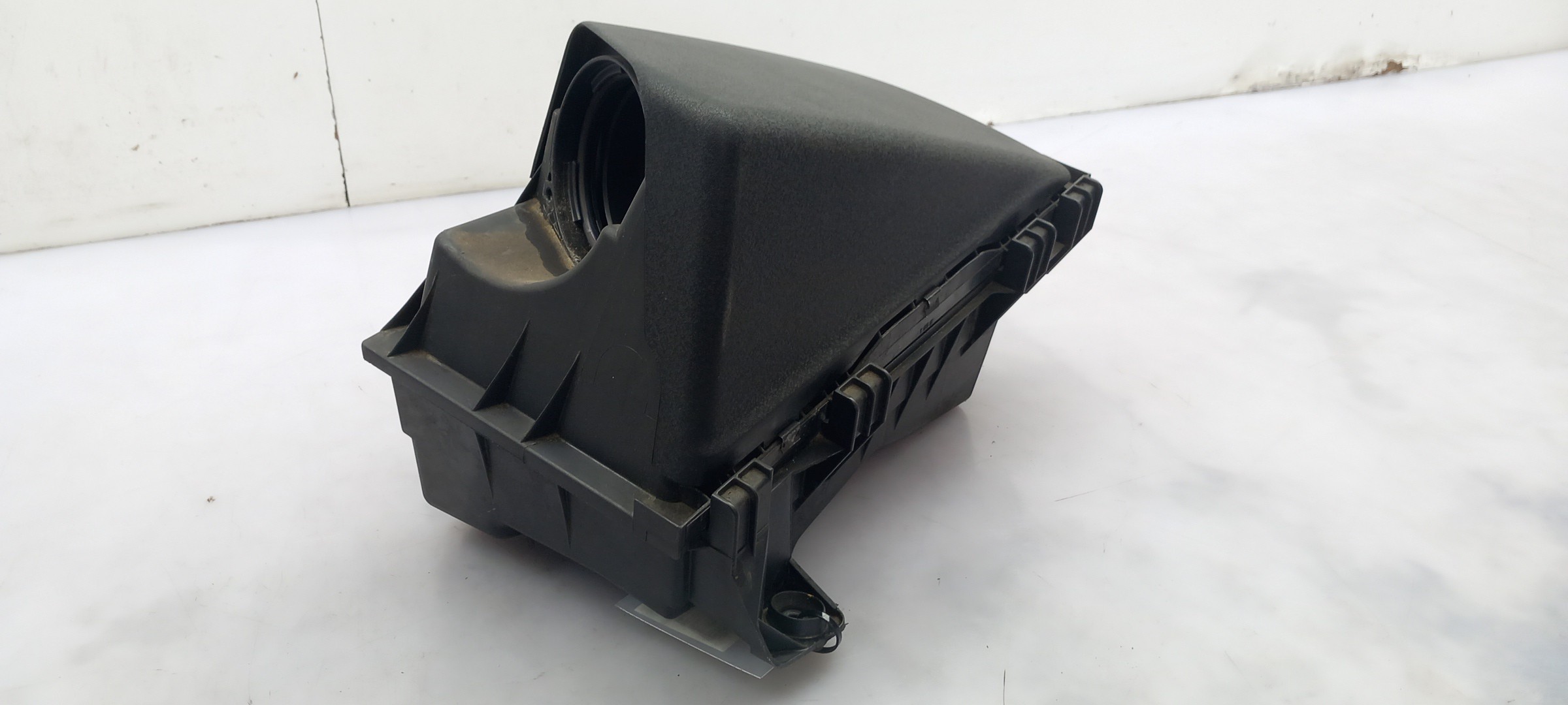 Air filter box AUDI TT (8N3) Imagem-1