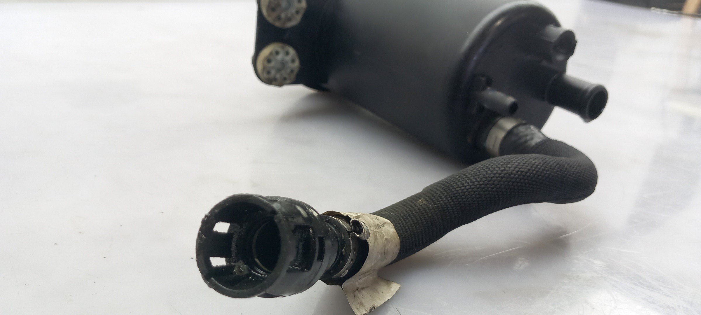 Power steering reservoir BMW X6 (E71, E72) Imagem-2