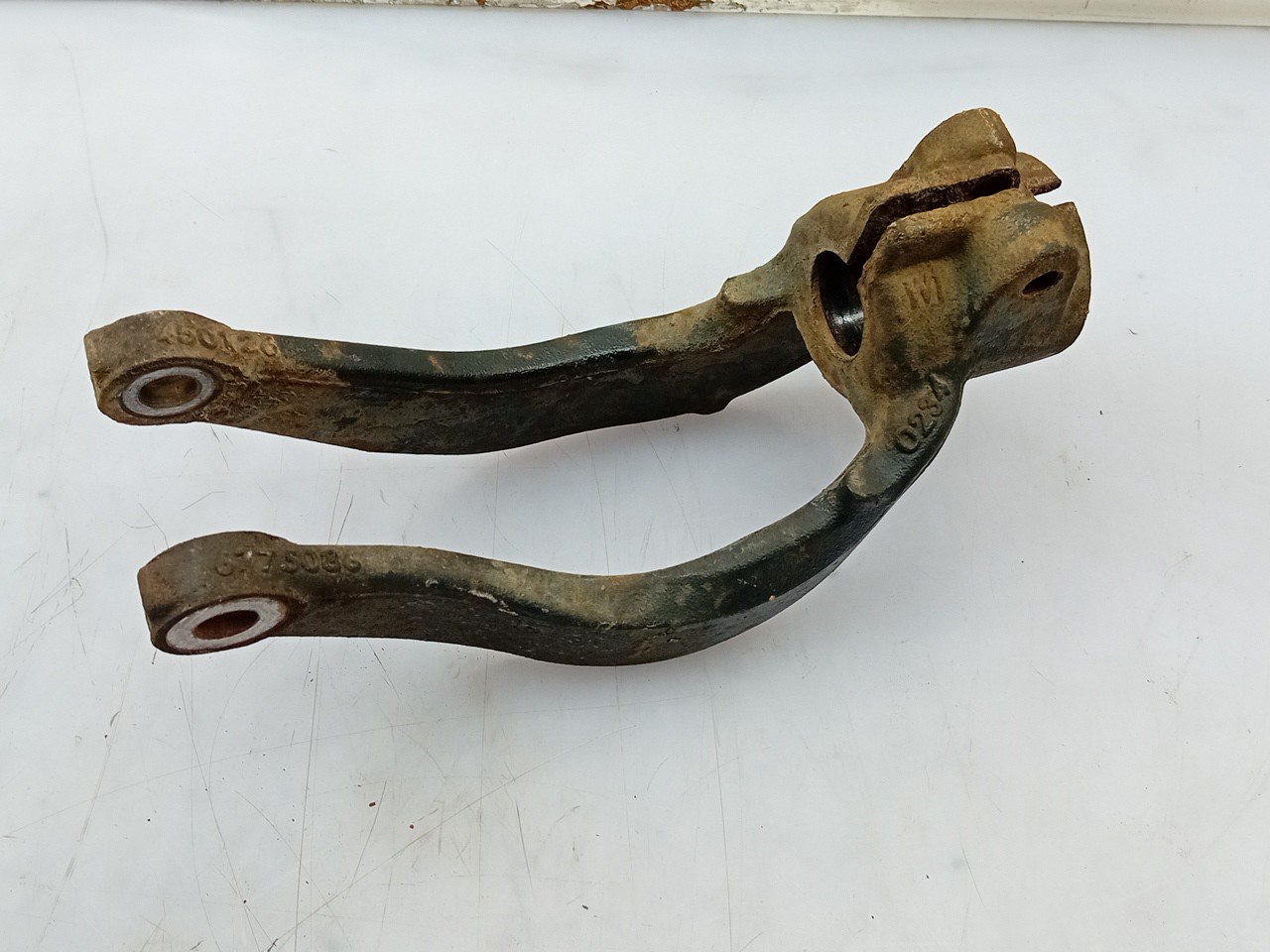 Left front suspension arm