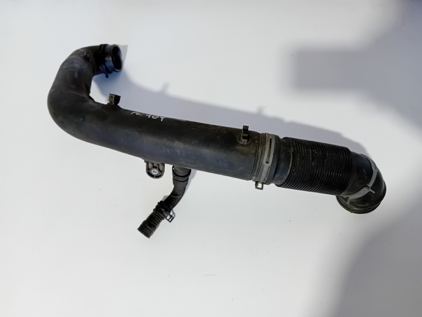 Intercooler pipe
