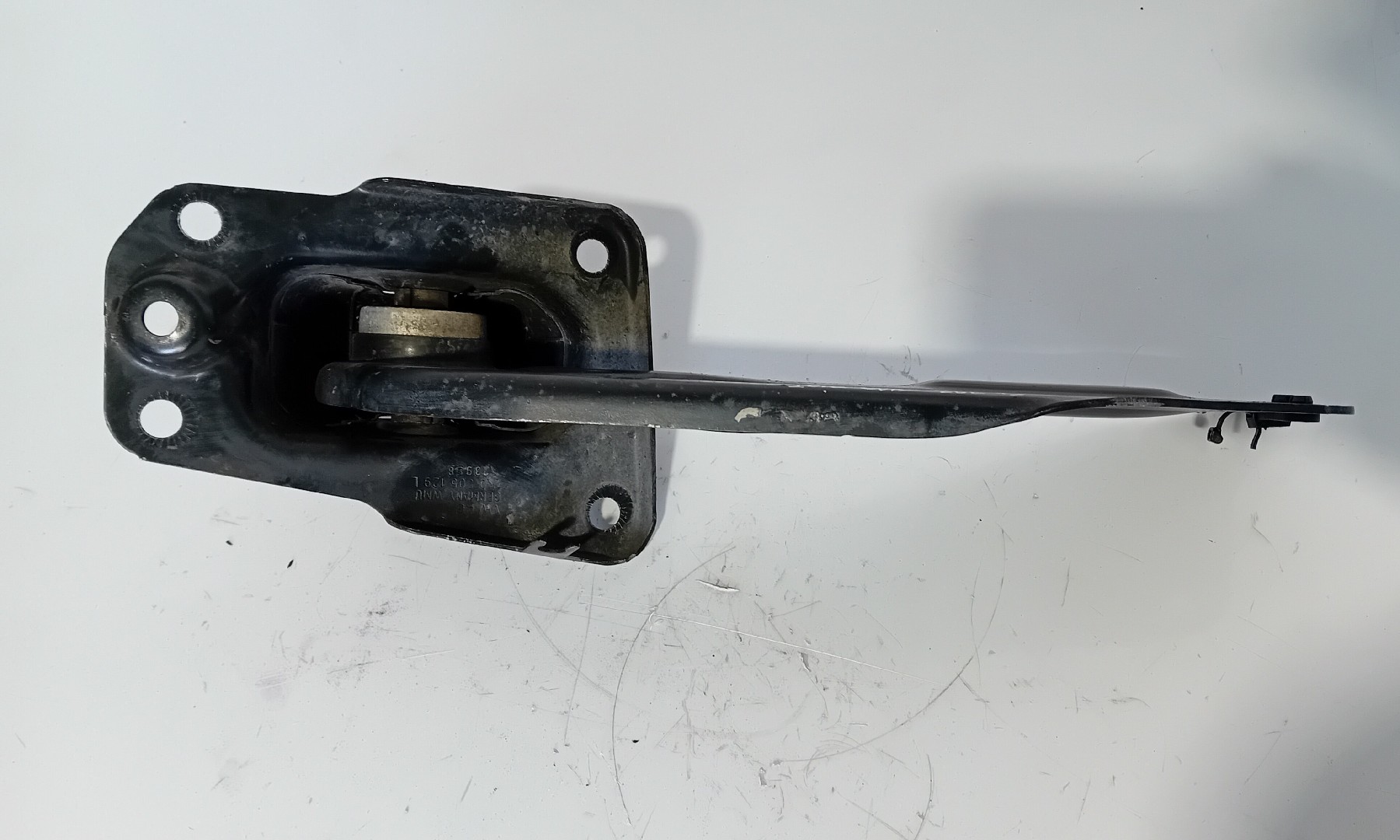 Brazo suspensión trasero derecho VOLKSWAGEN Tiguan (AD1, AX1) Imagem-1