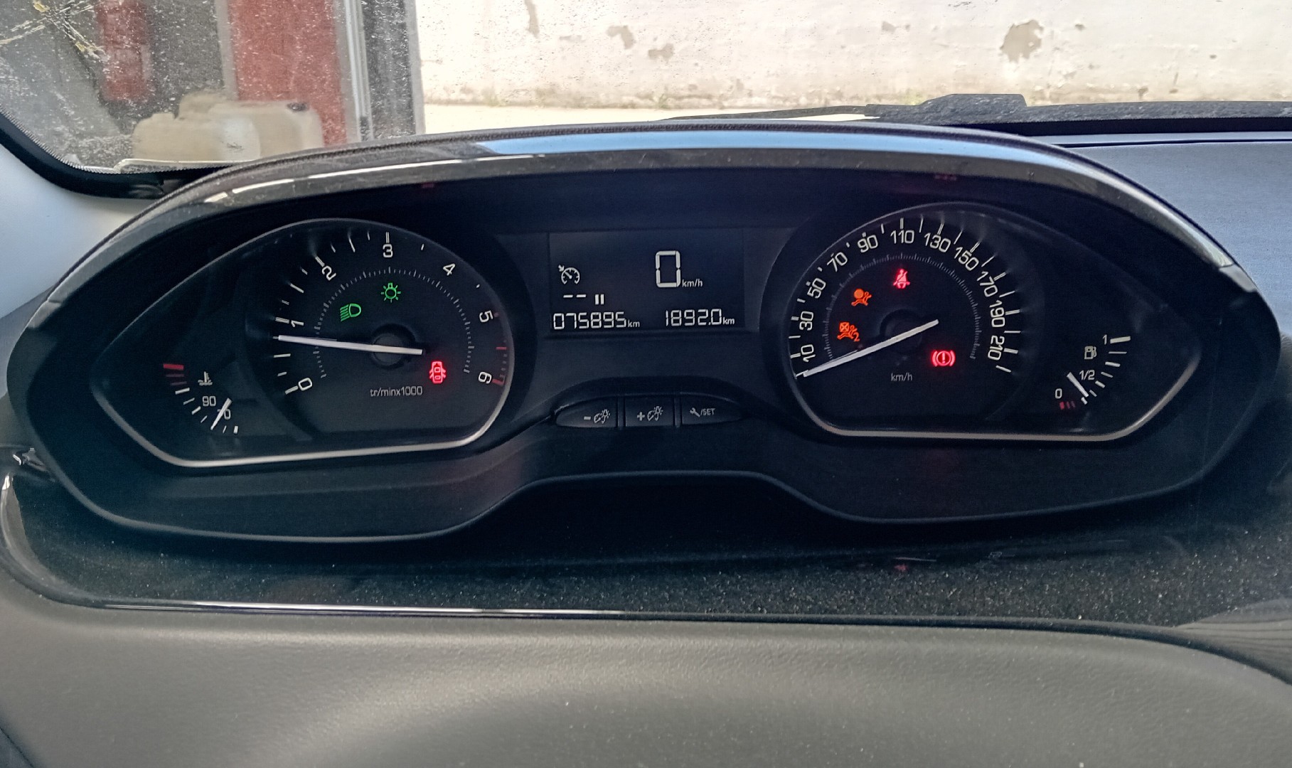 Instrument cluster