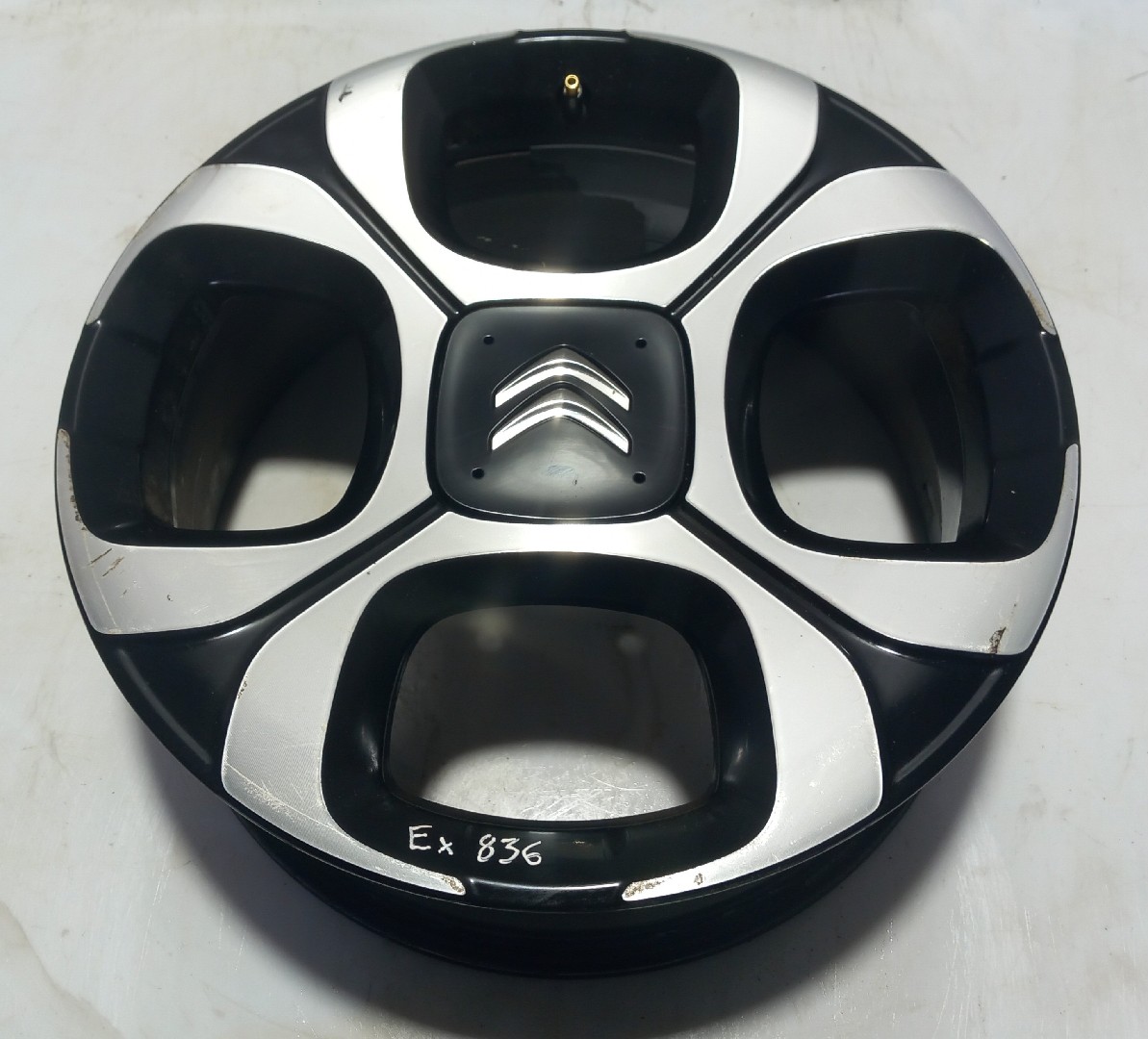 Llanta Delantera Izquierda CITROËN C3 Aircross II (2R_, 2C_) Imagem-1