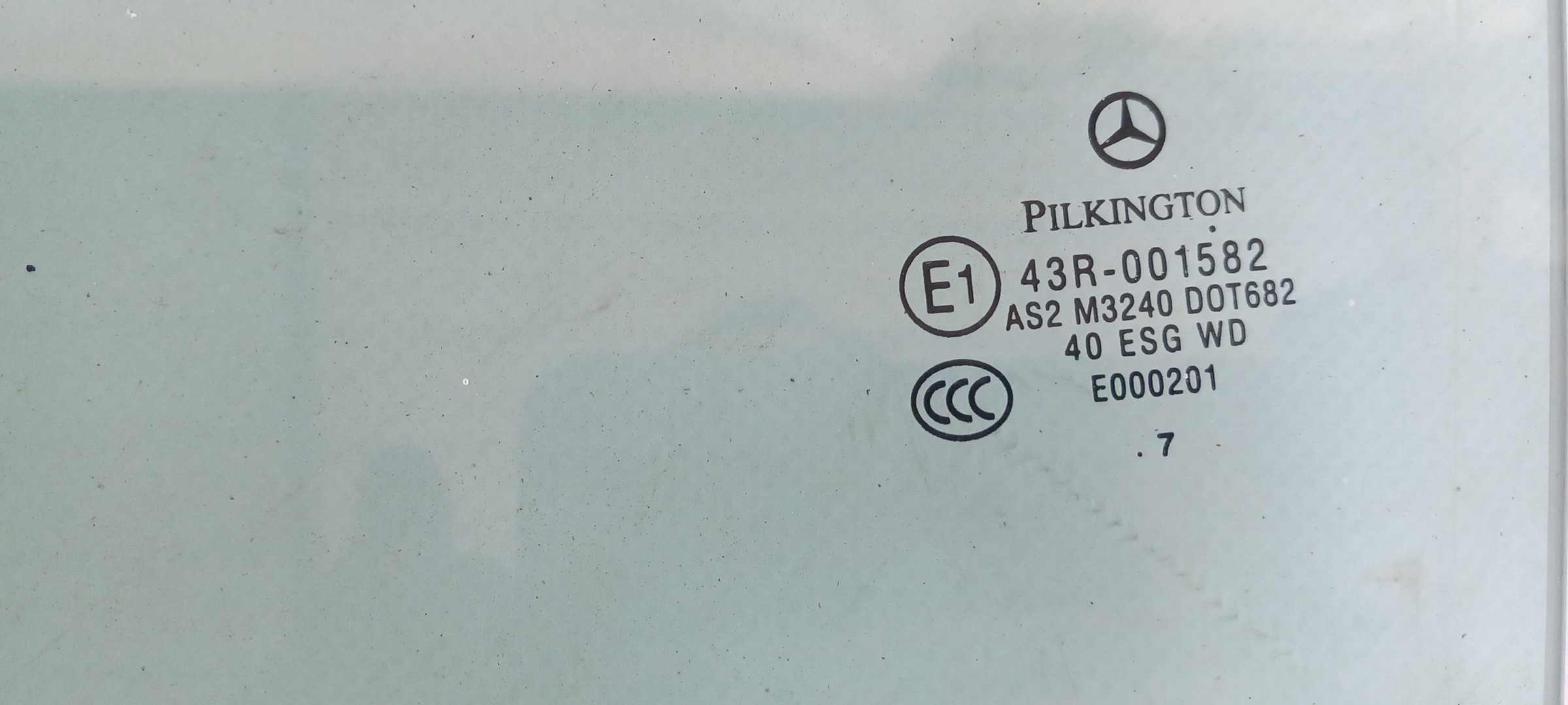Vidro porta trás esquerdo MERCEDES-BENZ Classe C (W204) Imagem-1