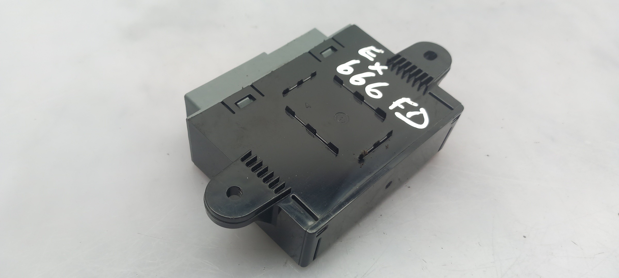 Module générique FORD Fiesta VII (HJ, HF) Imagem-1