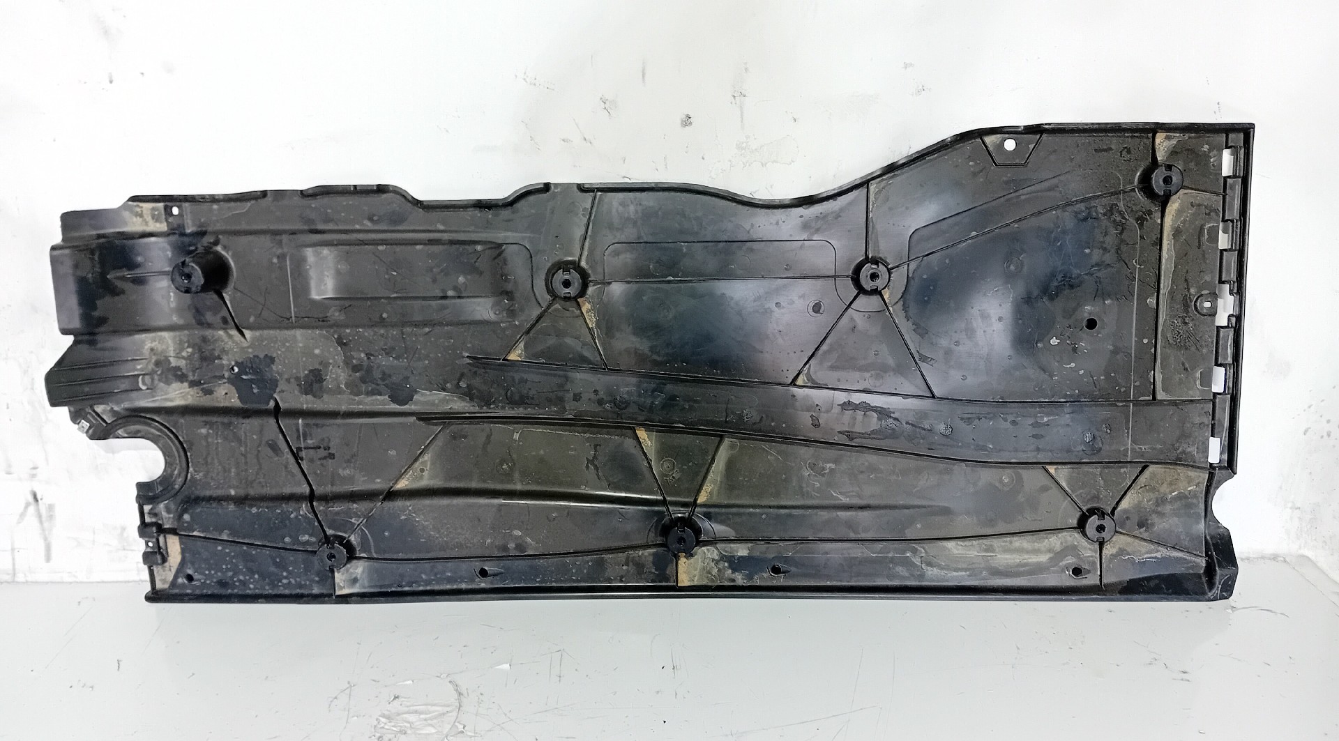 Engine underbody shielding SEAT Leon Sportstourer (KL8) Imagem-1