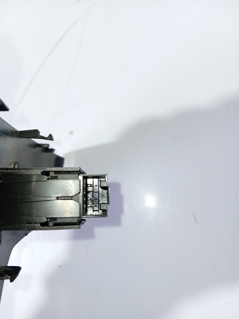 Left Front window control SEAT Leon Sportstourer (KL8) Imagem-2