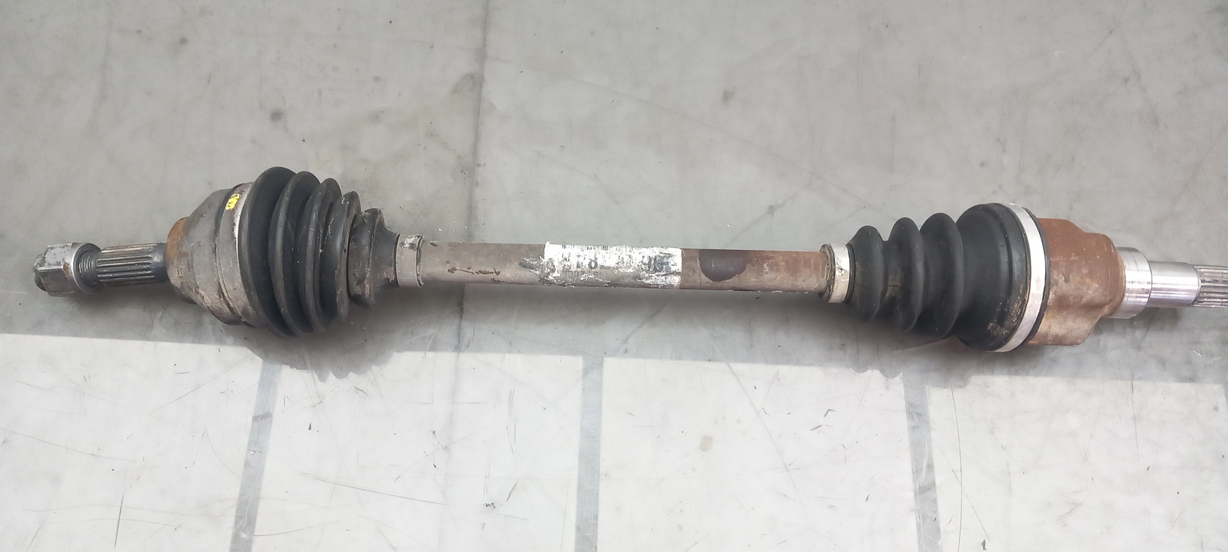 Transmission avant gauche