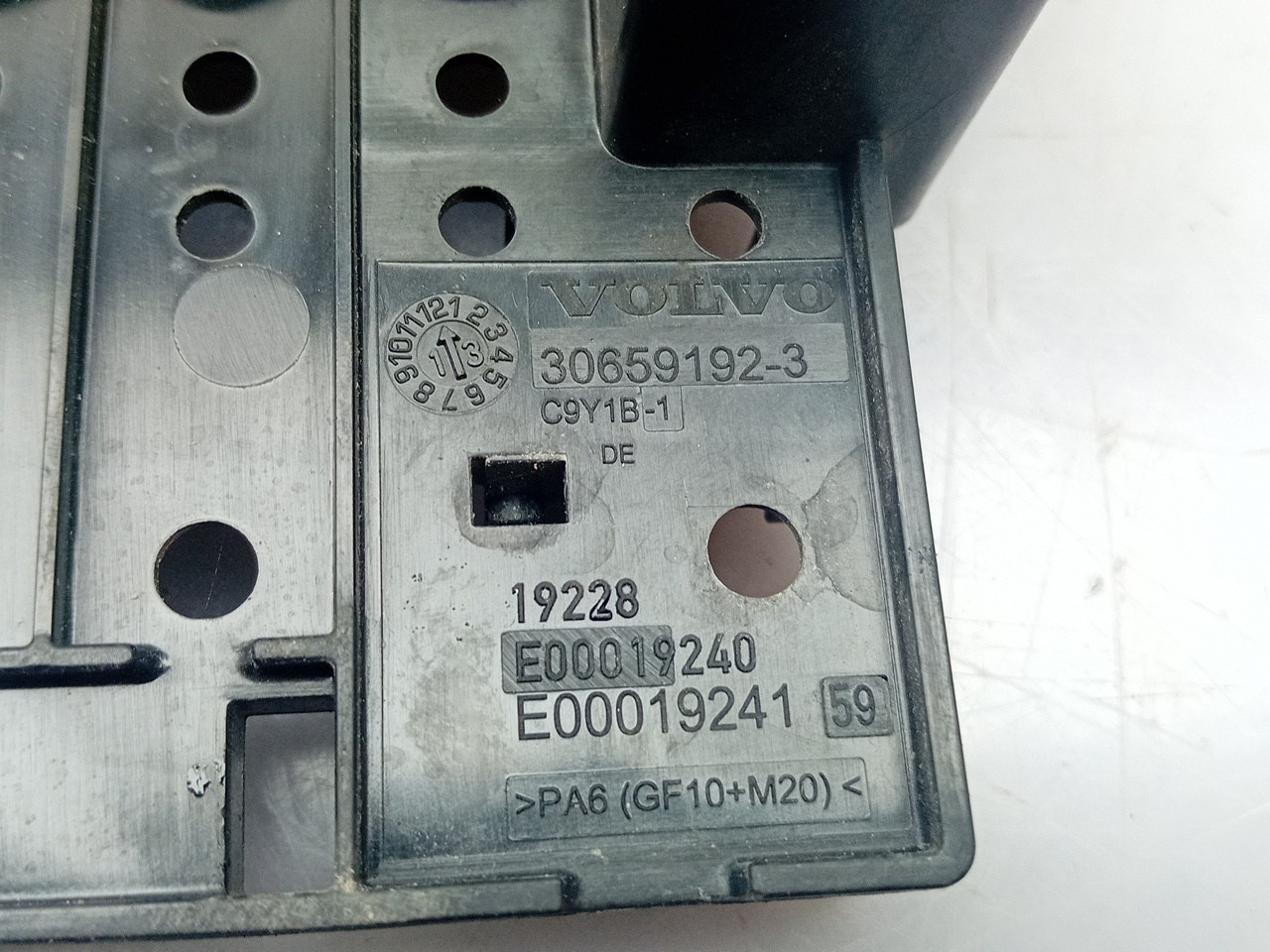 Caja fusibles / SAM / BSI VOLVO V40 Hatchback Imagem-4