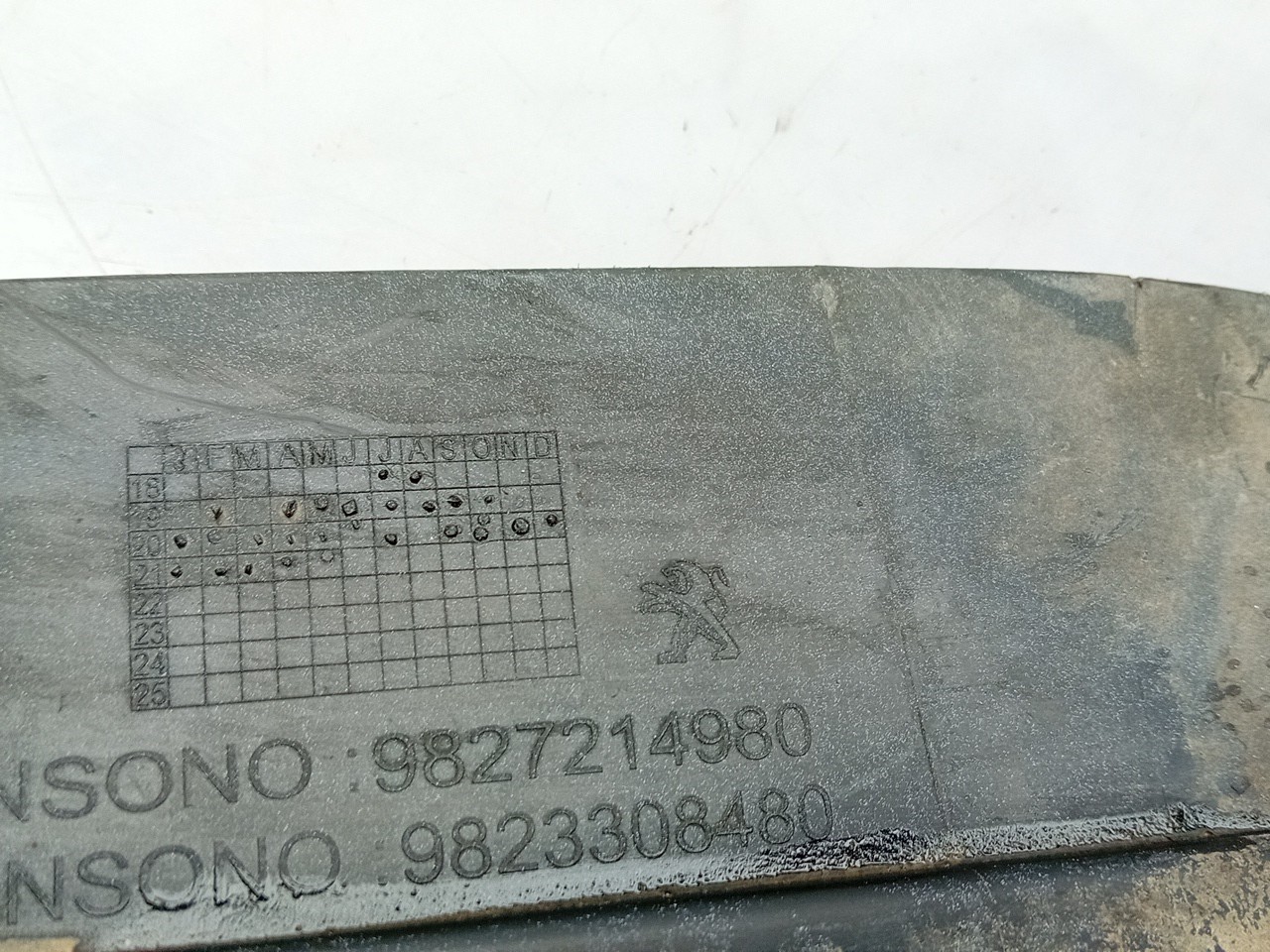 Cava roda trás direita PEUGEOT 208 II Imagem-2