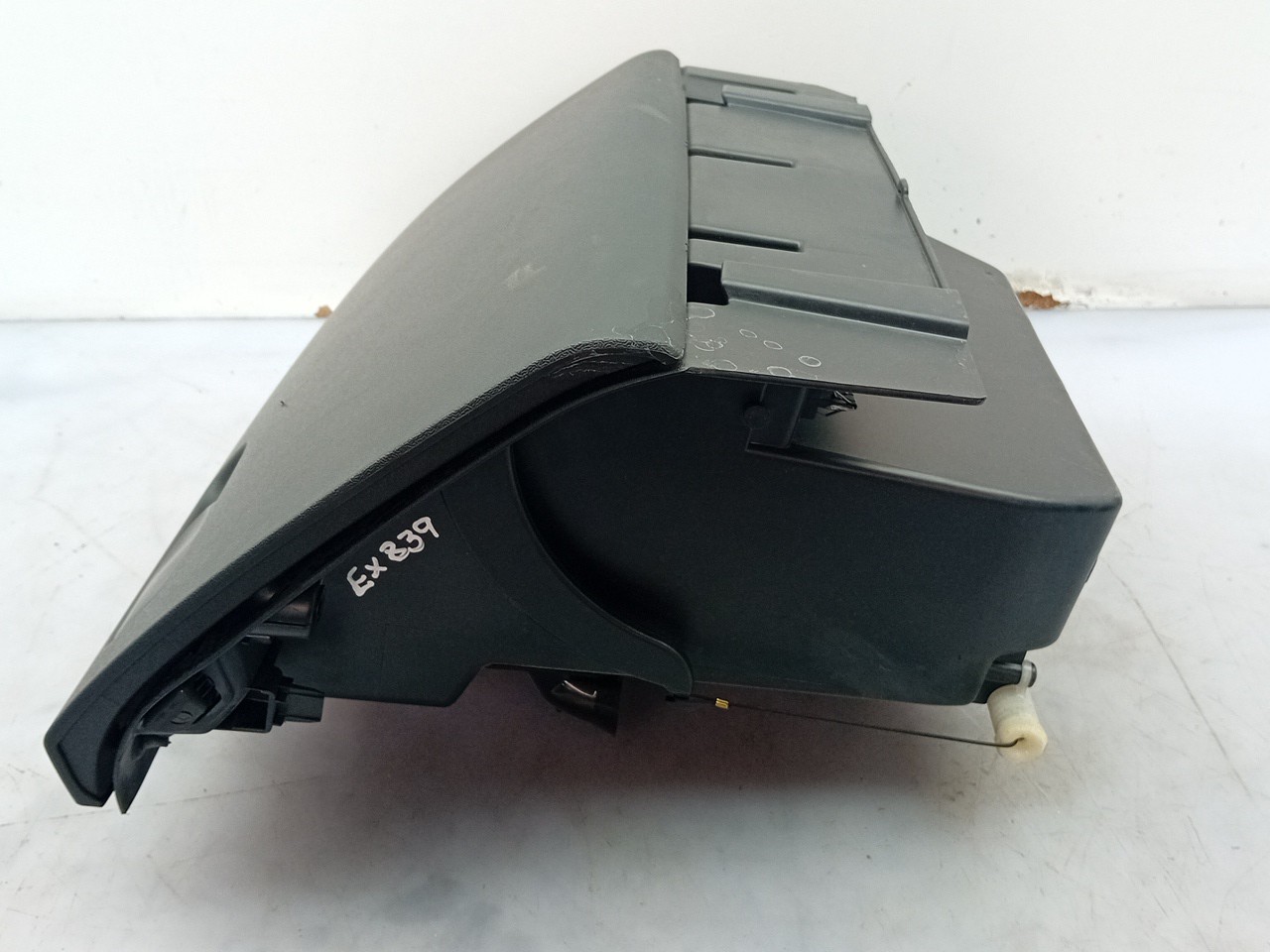 Porta luvas VOLVO V40 Hatchback Imagem-1