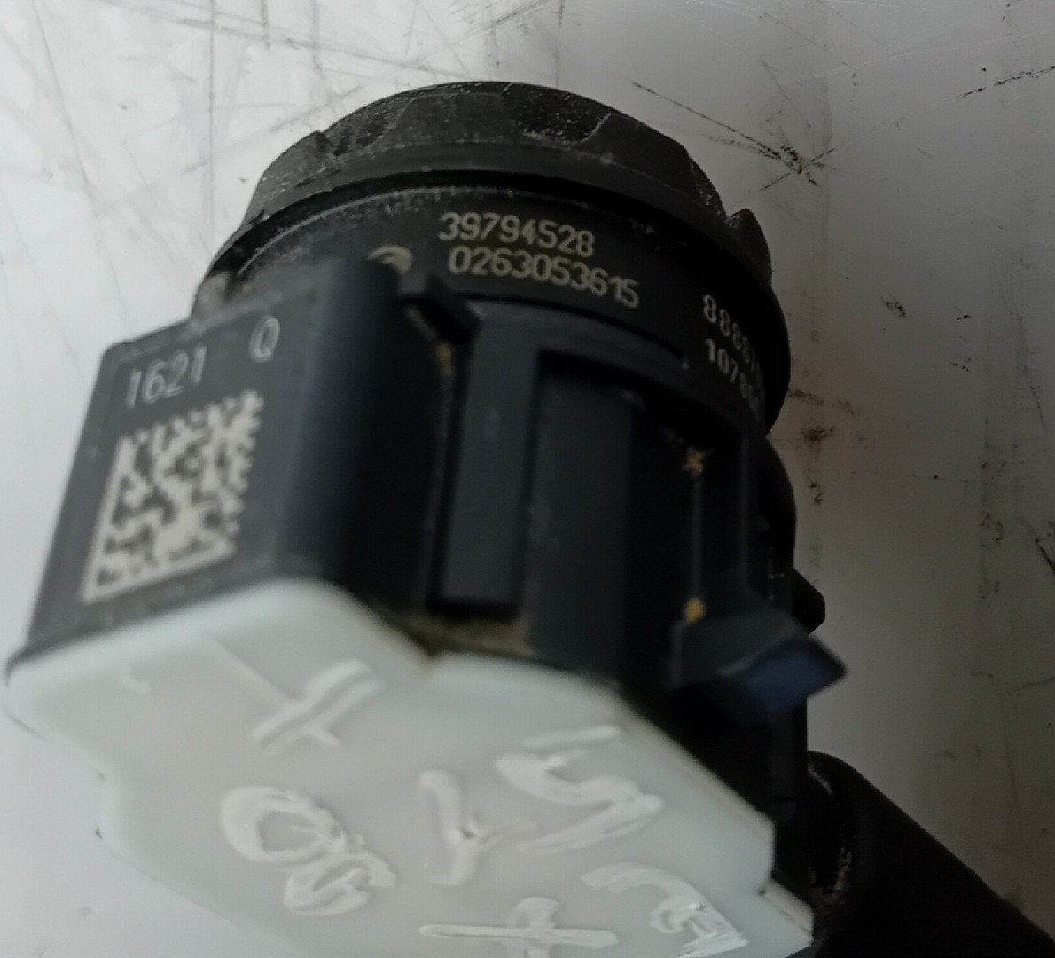 Sensor de aparcamiento Trasero VOLVO V60 II (225) Imagem-3