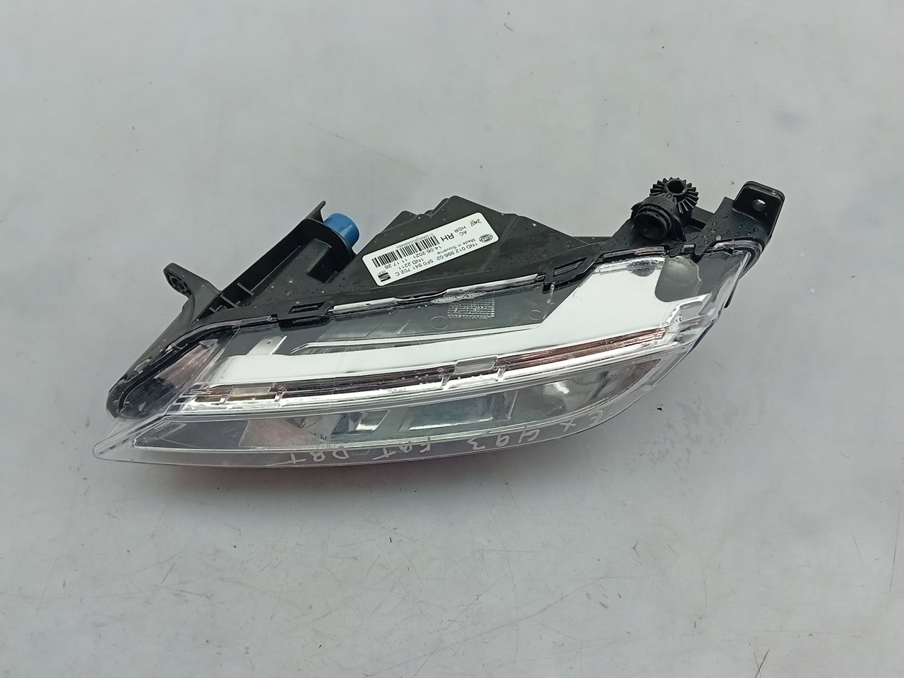 Right front fog light  SEAT Leon Sportstourer (KL8) Imagem-1