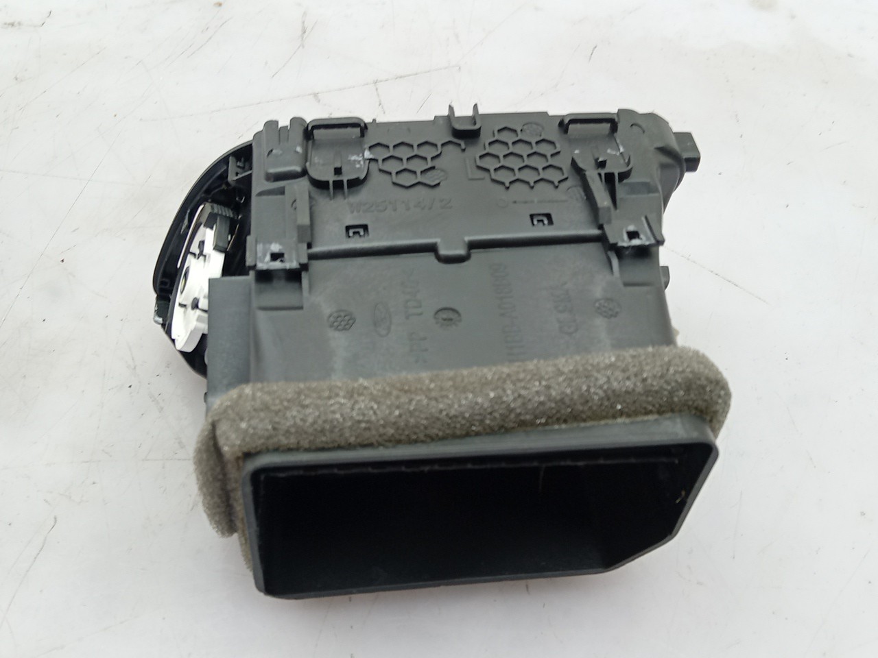 Difusor / salida de aire FORD Fiesta VII (HJ, HF) Imagem-1