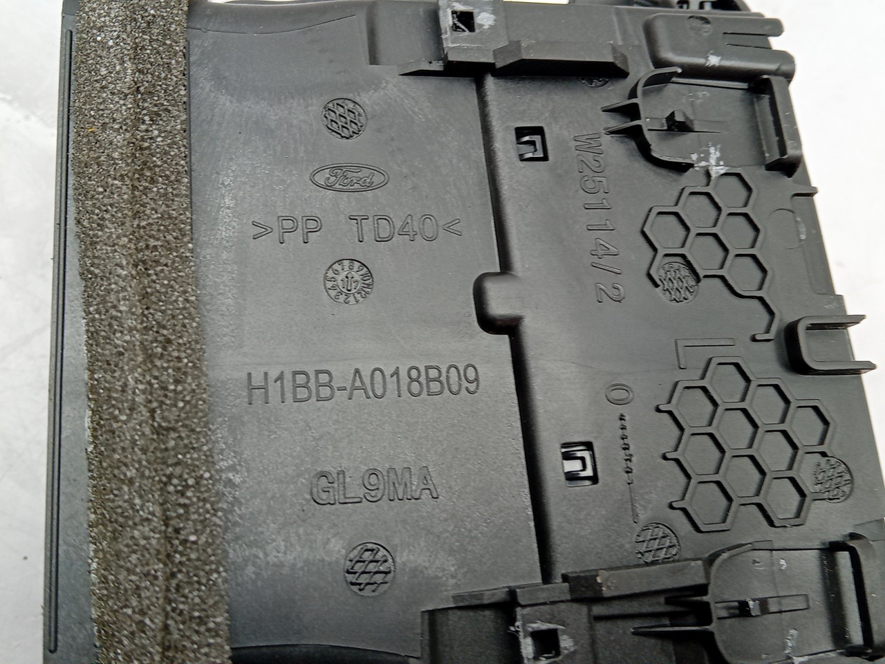 Difusor / salida de aire FORD Fiesta VII (HJ, HF) Imagem-2