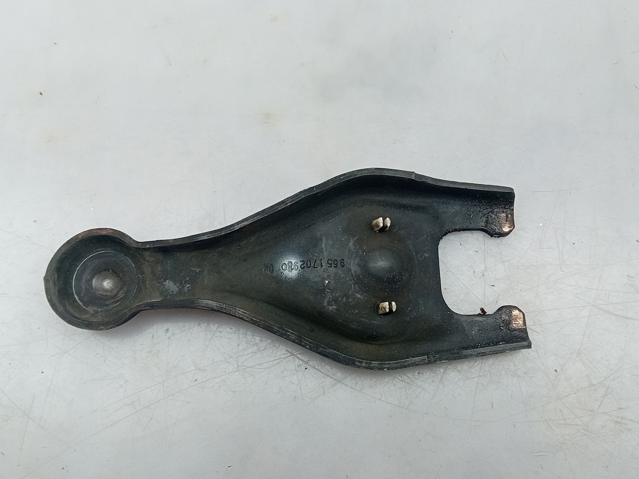 Box Support PEUGEOT 208 Imagem-1
