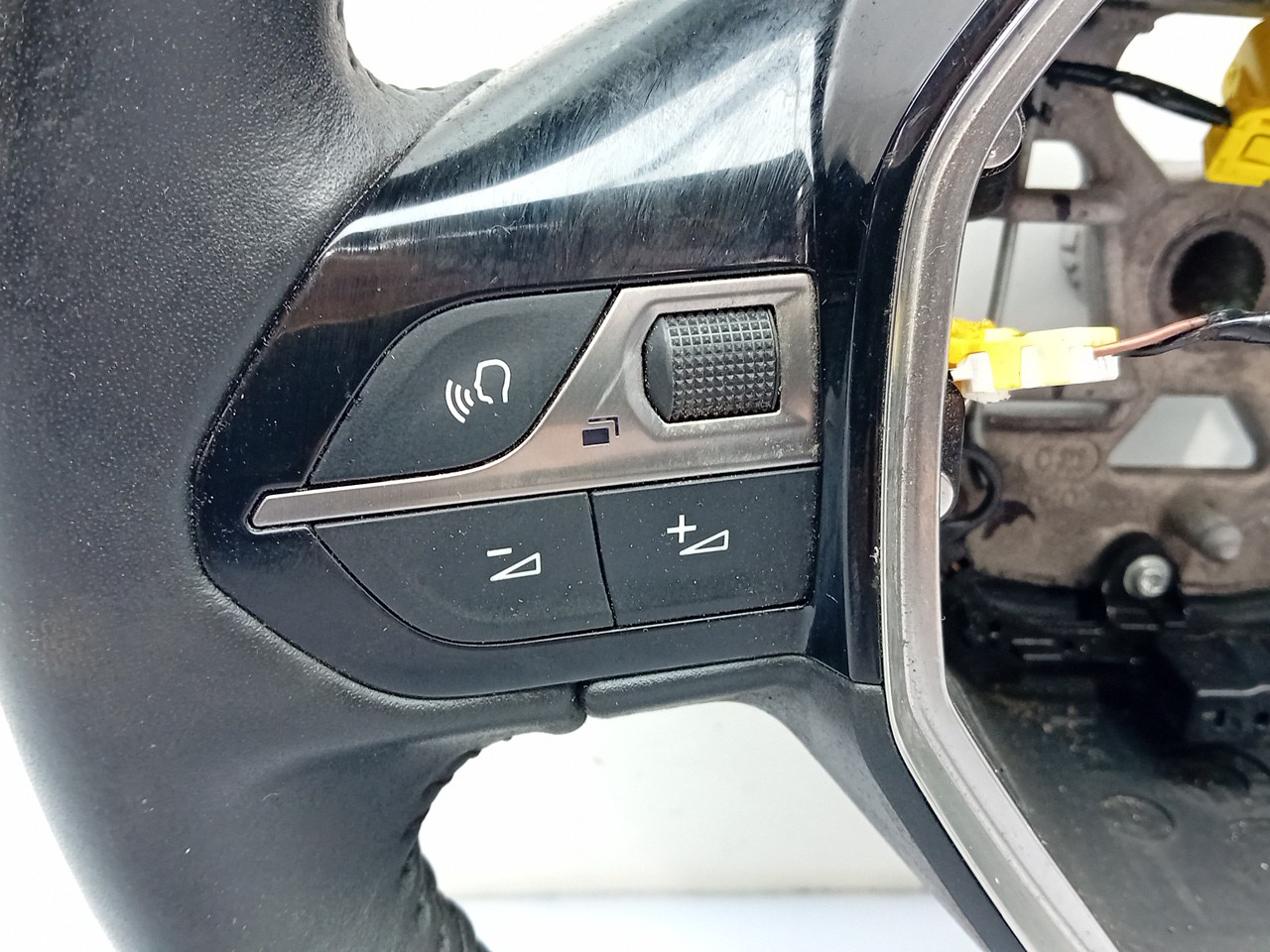 Volante PEUGEOT 2008 II (U_) Imagem-1