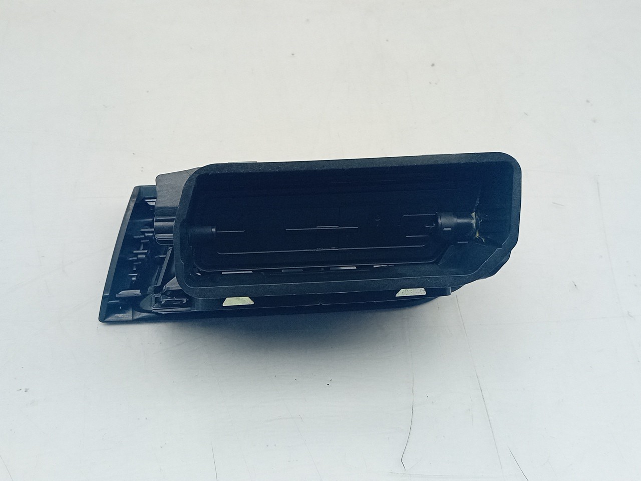 Diffuser / air vent PEUGEOT 308 II Imagem-1