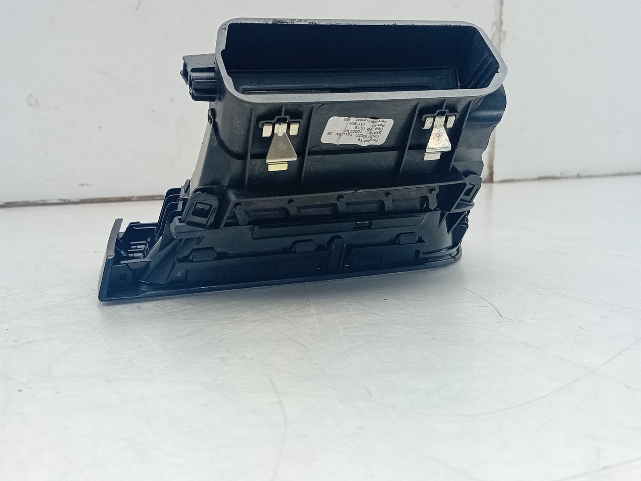 Diffuser / air vent PEUGEOT 308 II Imagem-2