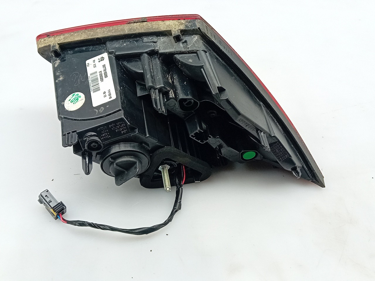 Right Tailgate light PEUGEOT 308 II Imagem-1
