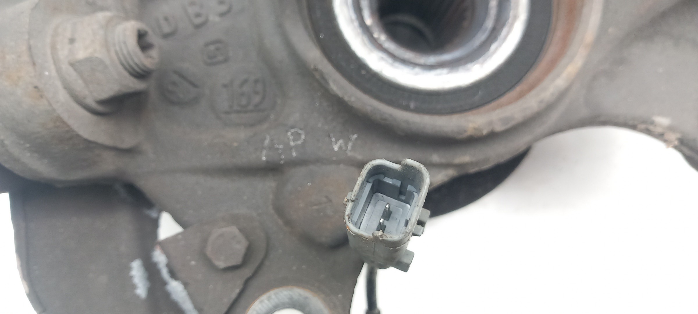 Left front steering knuckle PEUGEOT 308 II Imagem-2