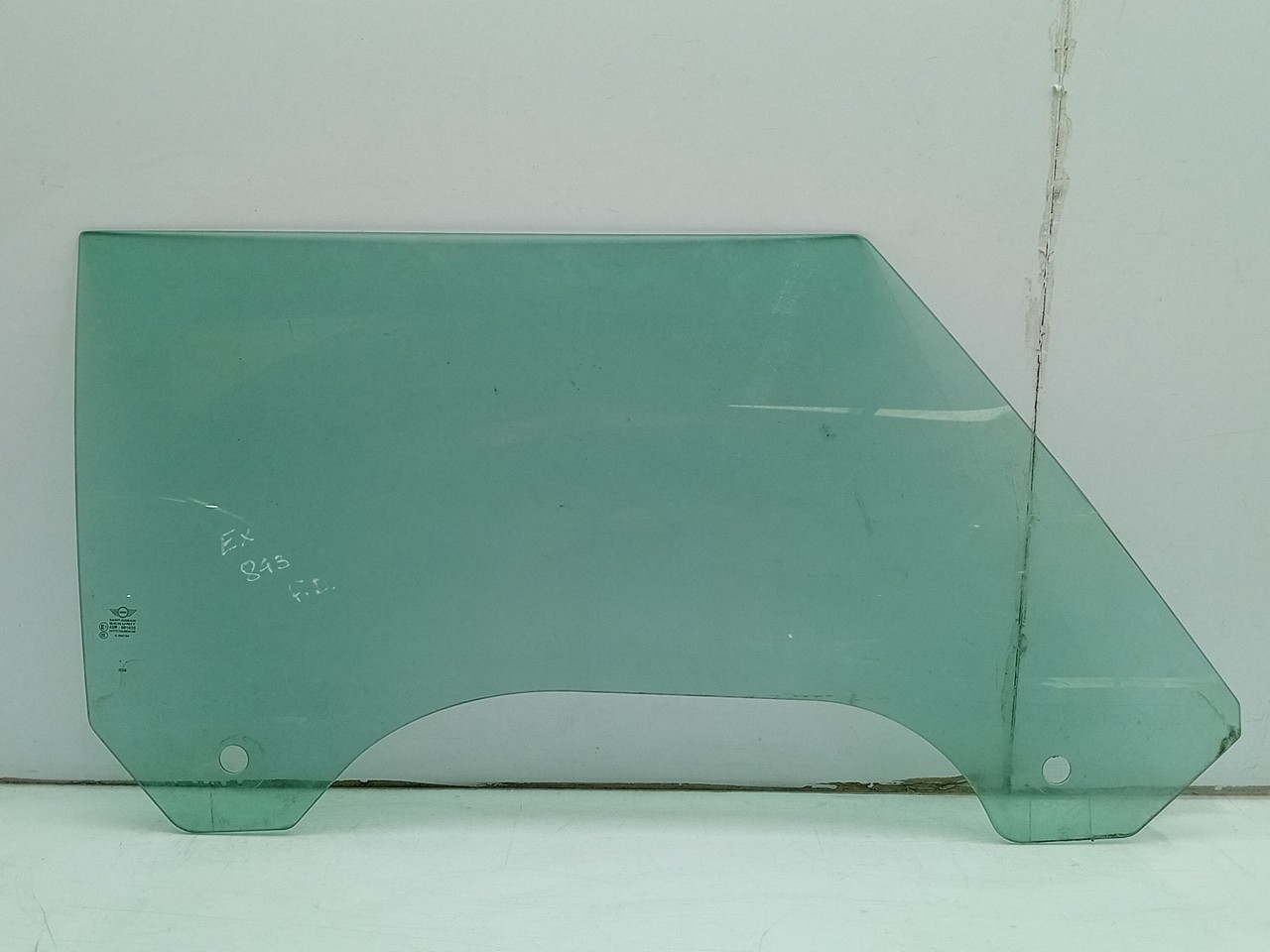 Right front door glass