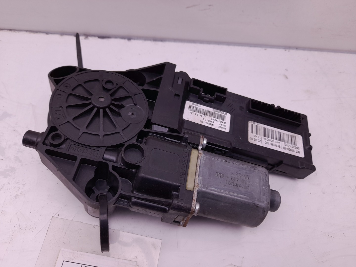 Front Left Window Motor RENAULT Megane III (BZ0_) Imagem-1