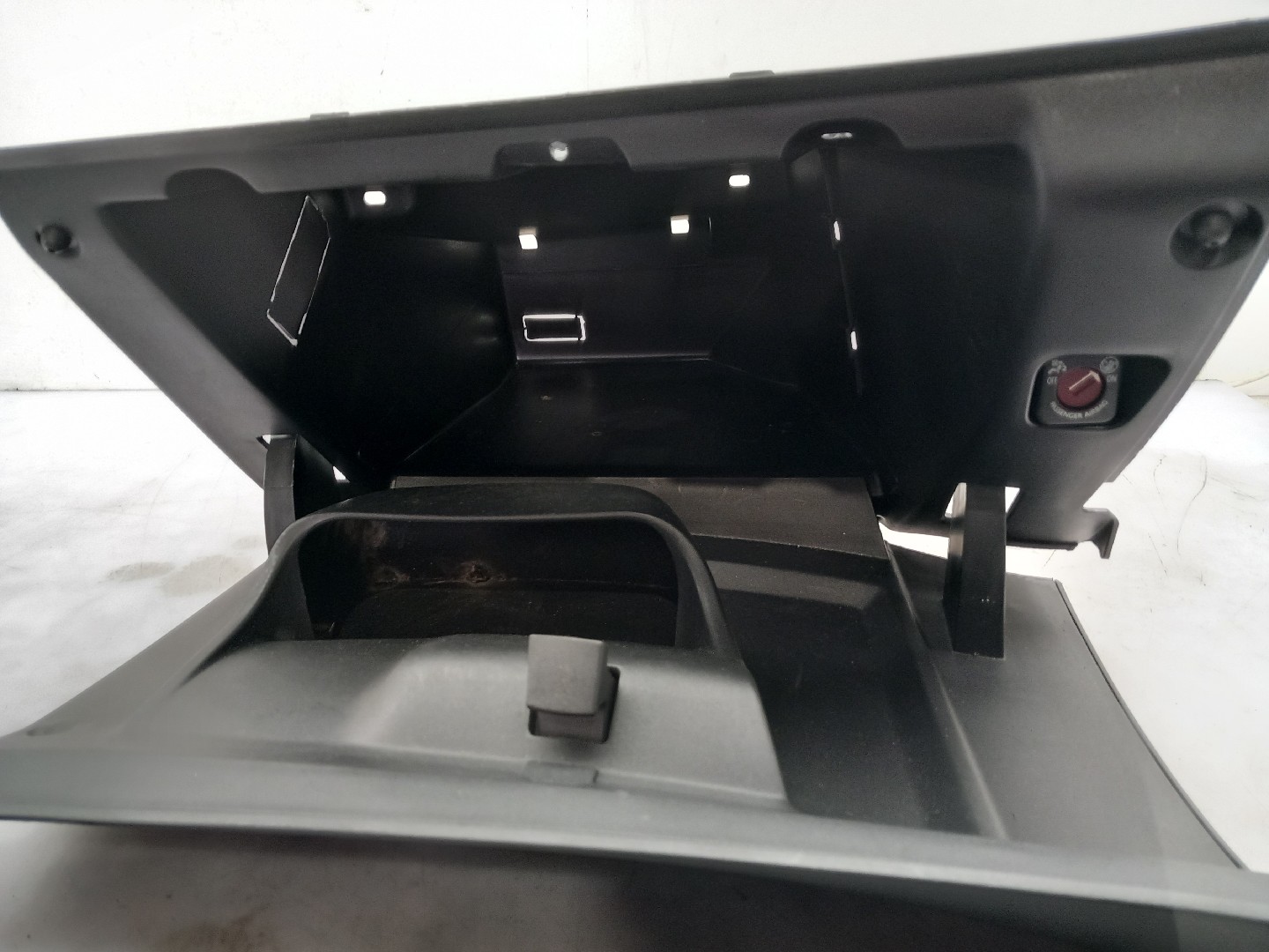 Glove Box / Compartment PEUGEOT 2008 I (CU_) Imagem-1