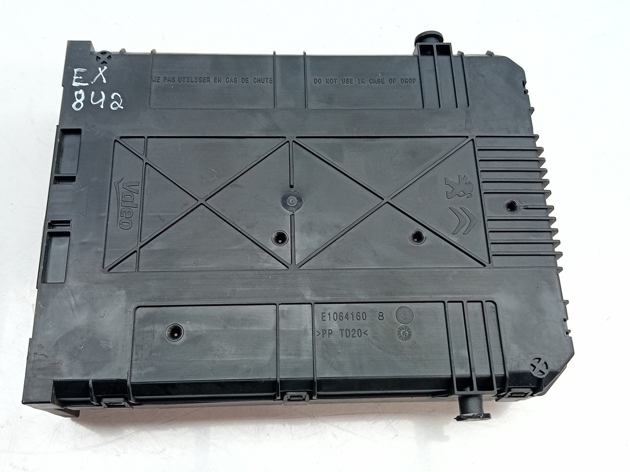 Caja fusibles / SAM / BSI PEUGEOT 2008 I (CU_) Imagem-1