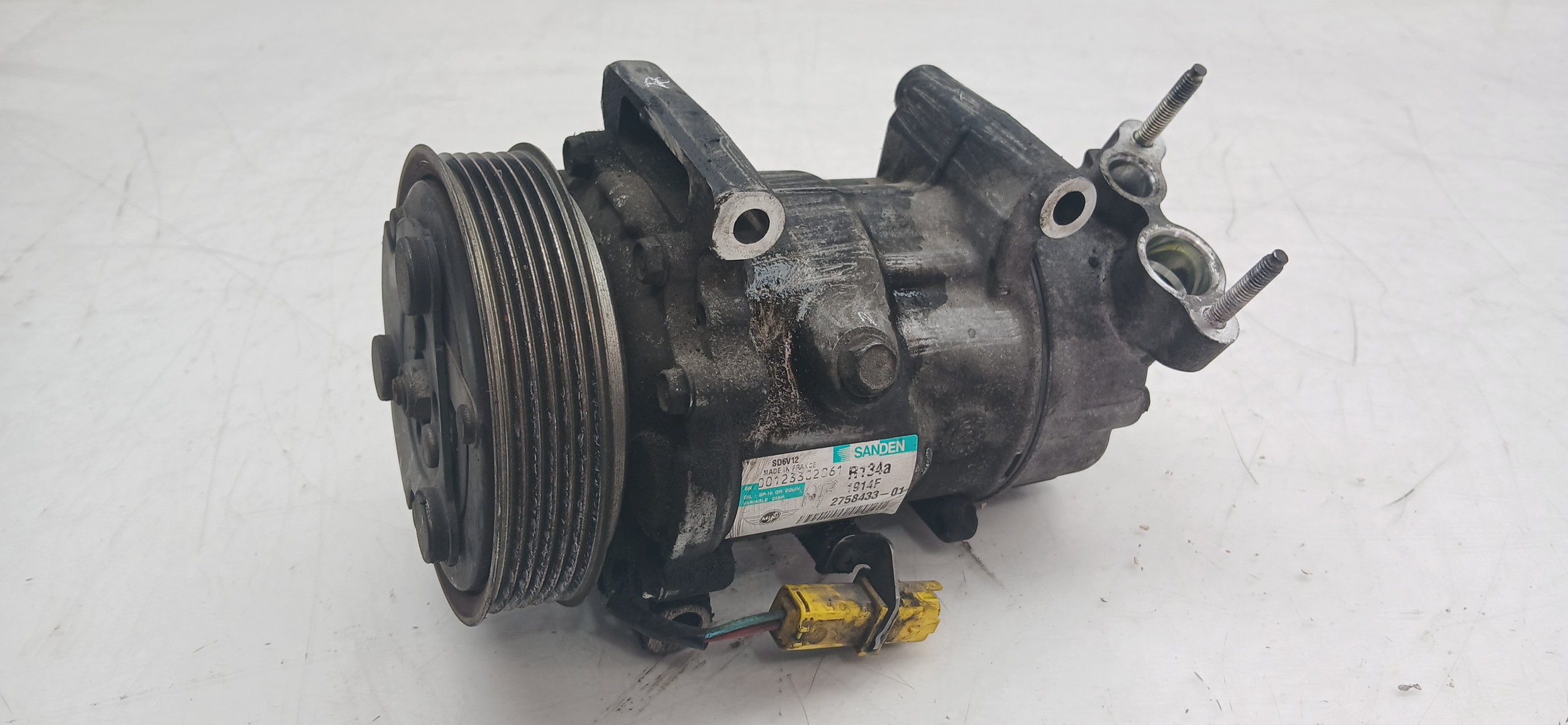 AC compressor