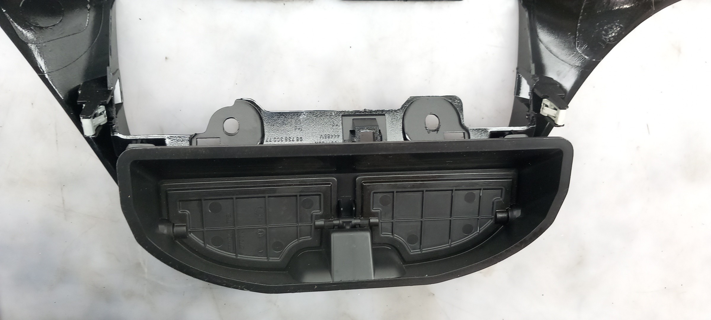 Panneau revêtement console centrale / radio PEUGEOT 2008 I (CU_) Imagem-3
